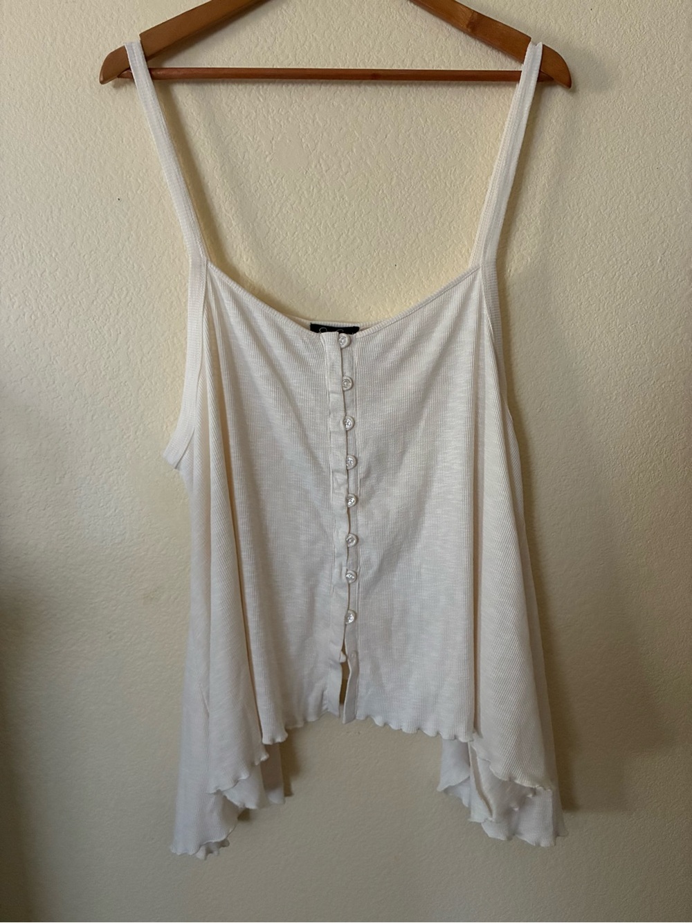 Jessica Simpson Ivory Button-Front Swing Tank